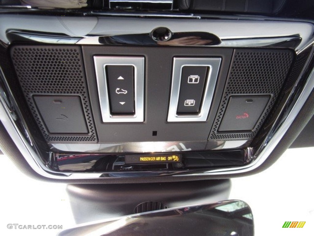 2018 Land Rover Range Rover Velar R Dynamic HSE Controls Photo #124592448