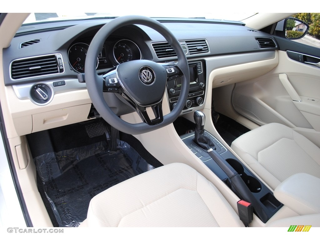 Cornsilk Beige Interior 2017 Volkswagen Passat S Sedan Photo #124601007