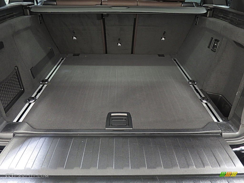 2017 BMW X5 xDrive50i Trunk Photo #124615345