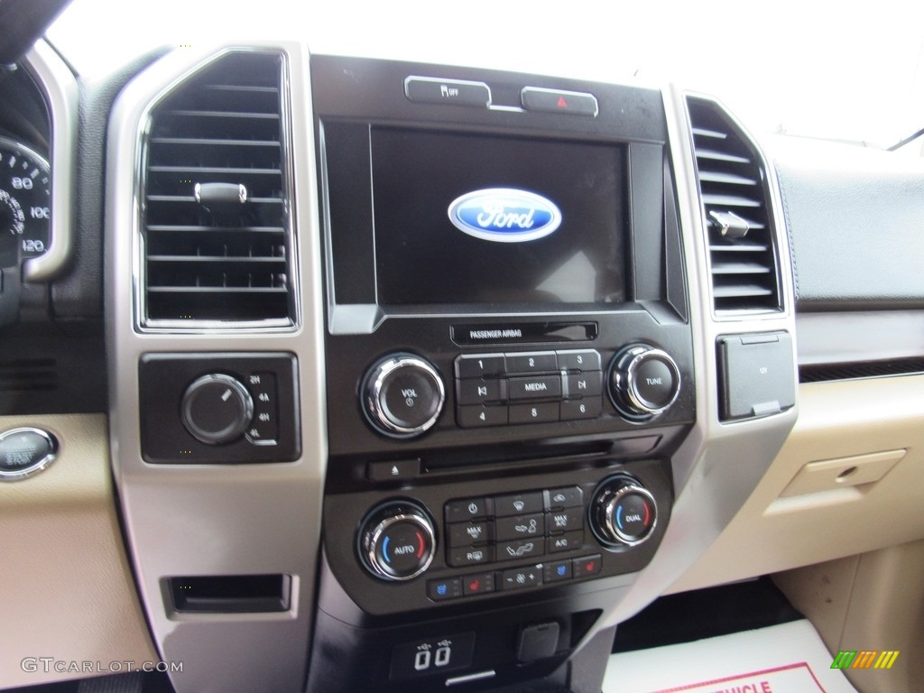 2017 F150 Lariat SuperCrew 4X4 - Oxford White / Light Camel photo #20