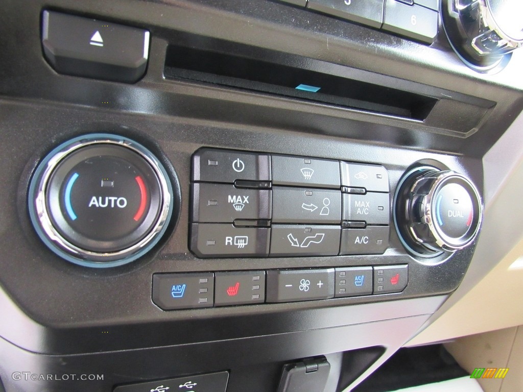 2017 F150 Lariat SuperCrew 4X4 - Oxford White / Light Camel photo #23