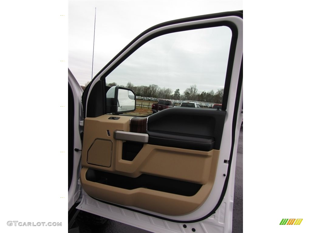 2017 F150 Lariat SuperCrew 4X4 - Oxford White / Light Camel photo #28