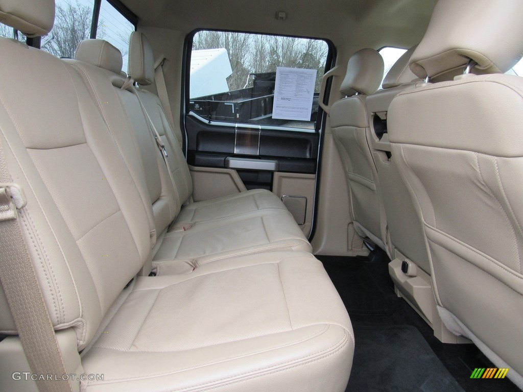 2017 F150 Lariat SuperCrew 4X4 - Oxford White / Light Camel photo #33