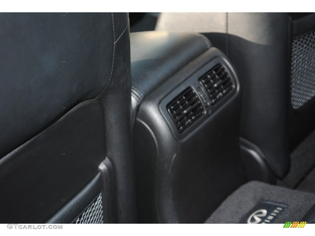 2011 G 37 Journey Sedan - Vibrant Red / Graphite photo #25