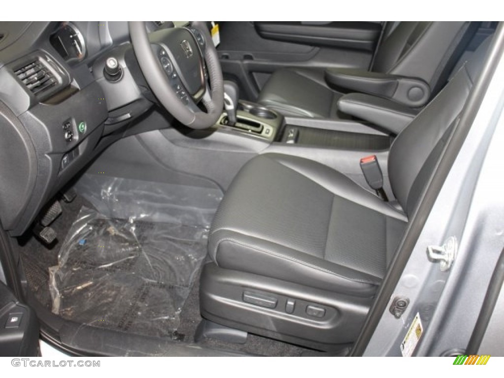 2018 Honda Ridgeline RTL-T Interior Color Photos