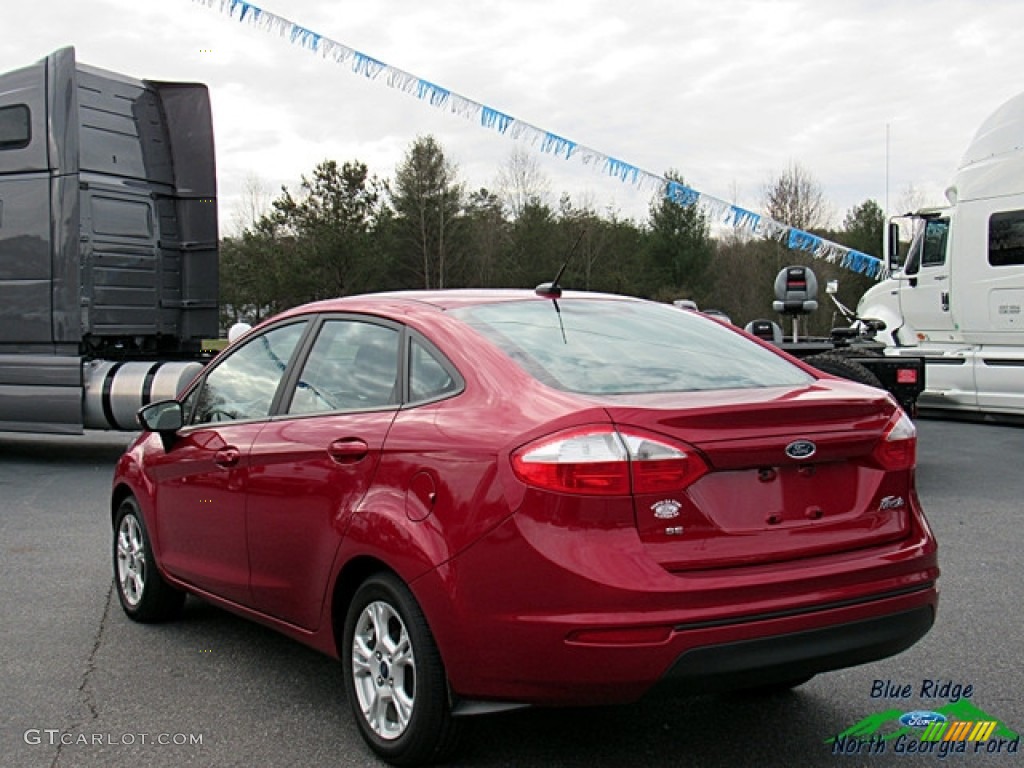 2015 Fiesta SE Sedan - Ruby Red Metallic / Charcoal Black photo #3