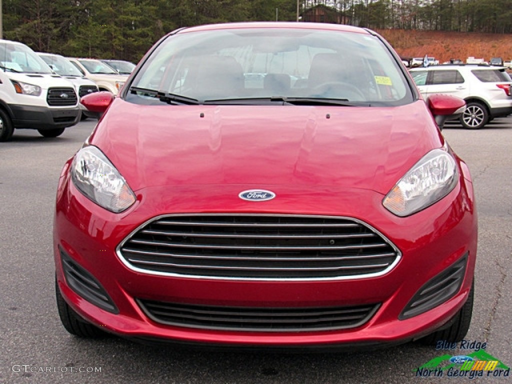 2015 Fiesta SE Sedan - Ruby Red Metallic / Charcoal Black photo #5