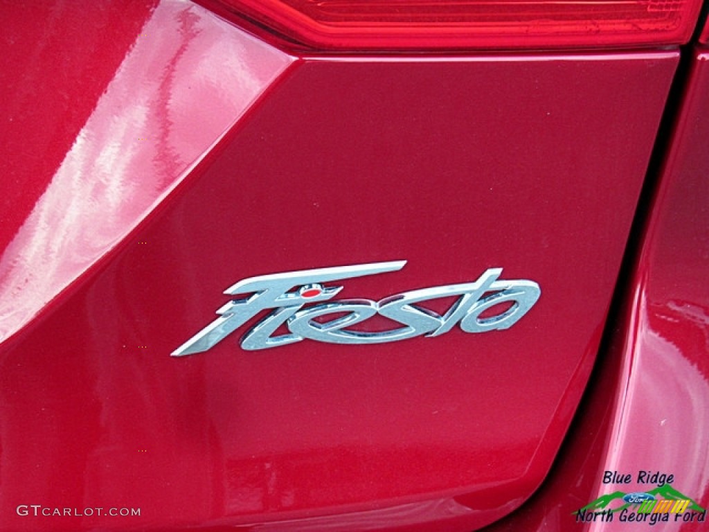2015 Fiesta SE Sedan - Ruby Red Metallic / Charcoal Black photo #35