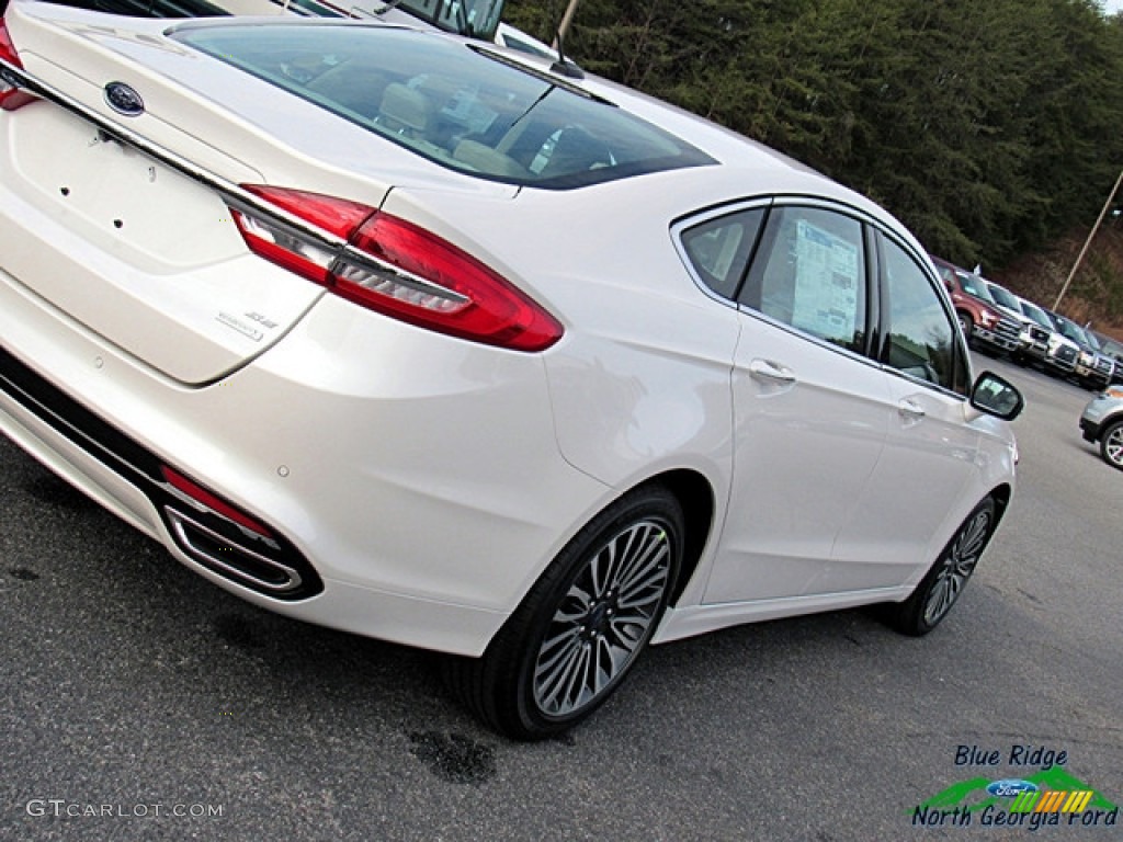 2018 Fusion SE - White Platinum / Medium Light Stone photo #32
