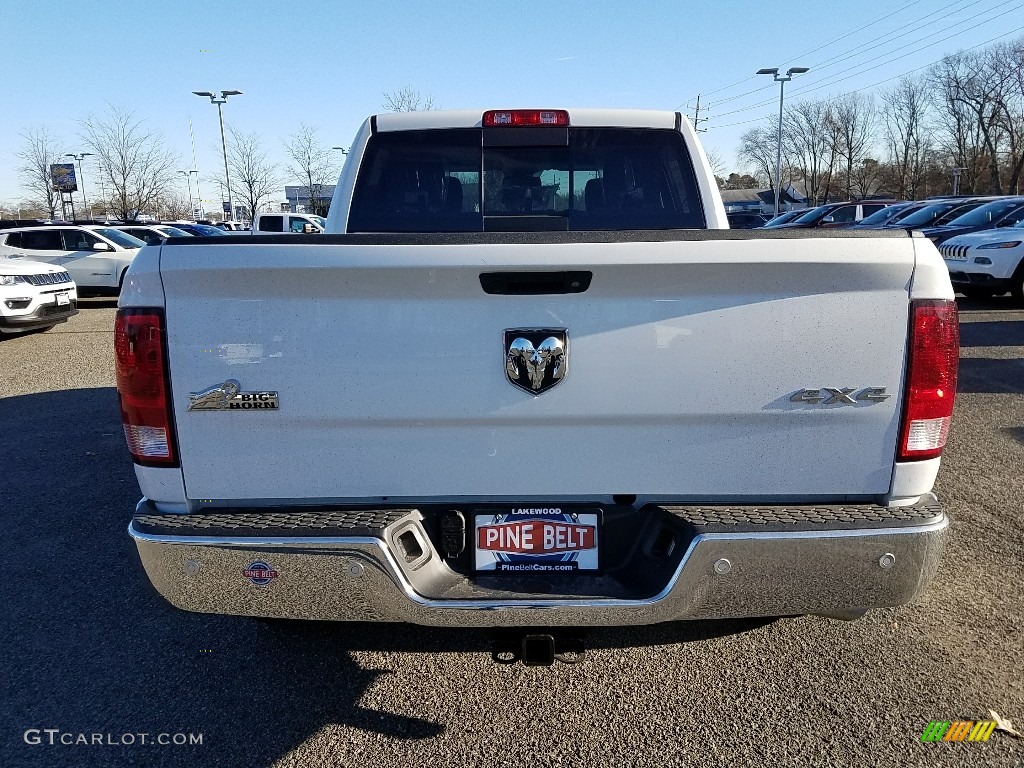 2018 1500 Big Horn Crew Cab 4x4 - Bright White / Black/Diesel Gray photo #5