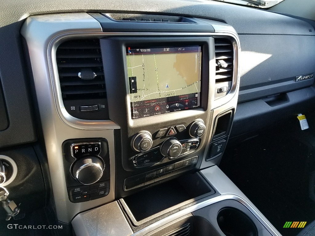 2018 1500 Big Horn Crew Cab 4x4 - Bright White / Black/Diesel Gray photo #10