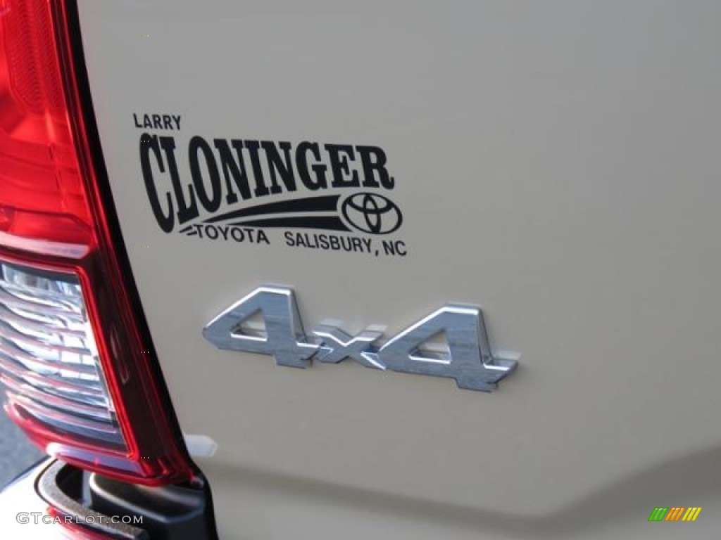 2018 Tacoma SR5 Double Cab 4x4 - Quicksand / Cement Gray photo #19