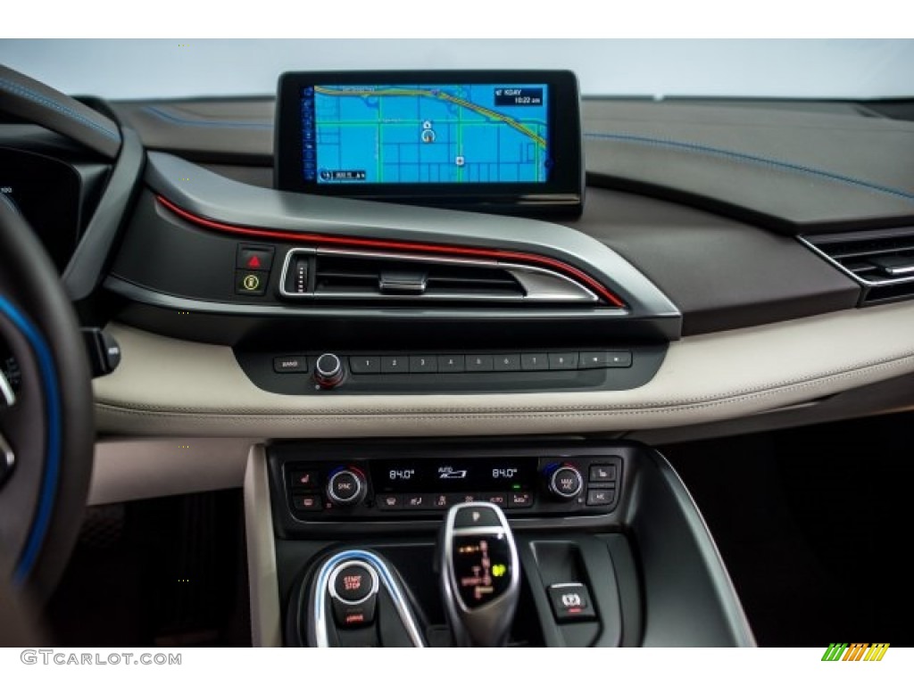 2017 BMW i8 Standard i8 Model Controls Photo #124639498