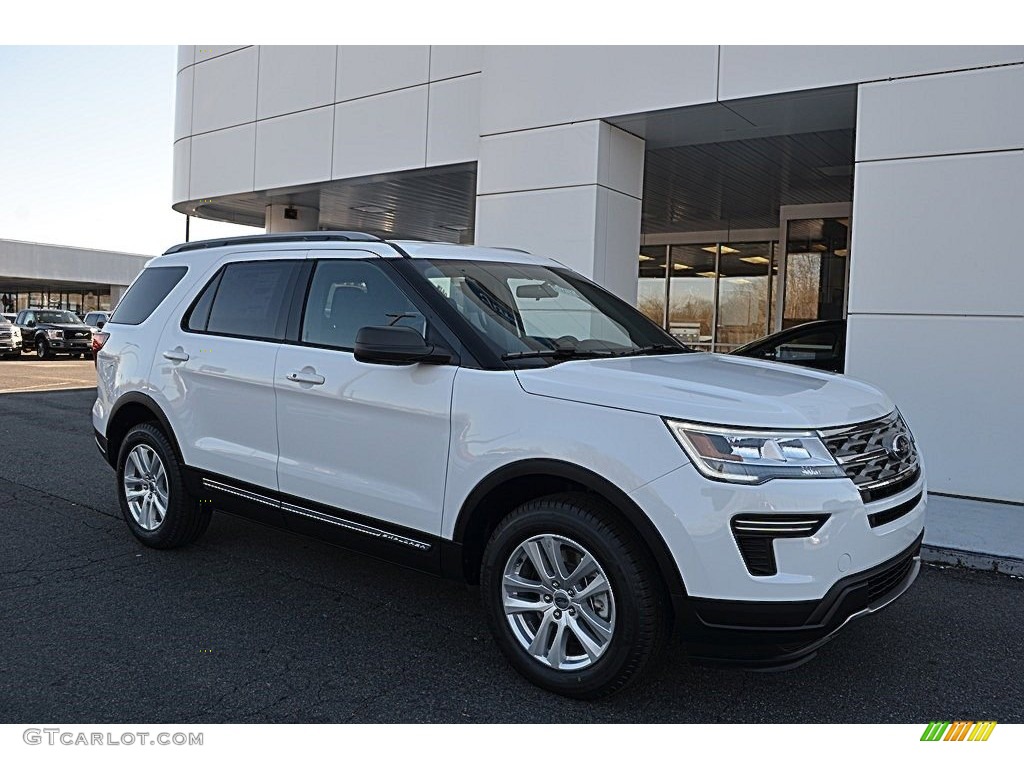 2018 Explorer XLT 4WD - Oxford White / Medium Stone photo #1