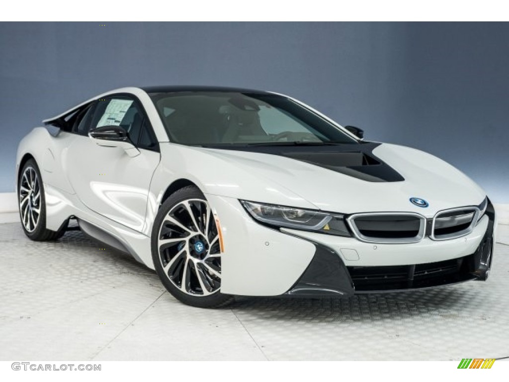 Crystal White Pearl Metallic 2017 BMW i8 Standard i8 Model Exterior Photo #124639609