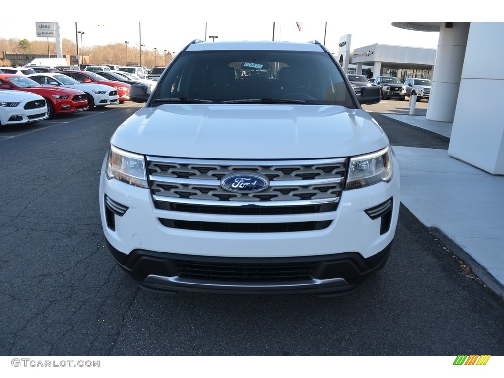 2018 Explorer XLT 4WD - Oxford White / Medium Stone photo #4