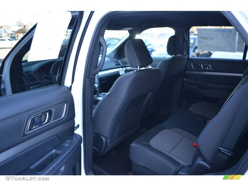 2018 Explorer XLT 4WD - Oxford White / Medium Stone photo #8
