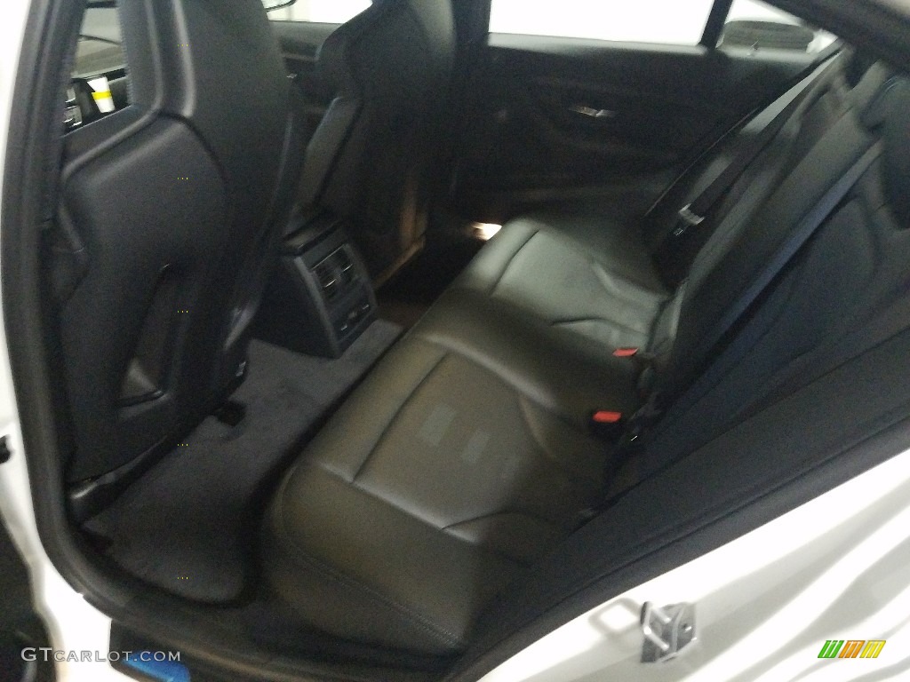 2018 M3 Sedan - Mineral White Metallic / Black photo #14