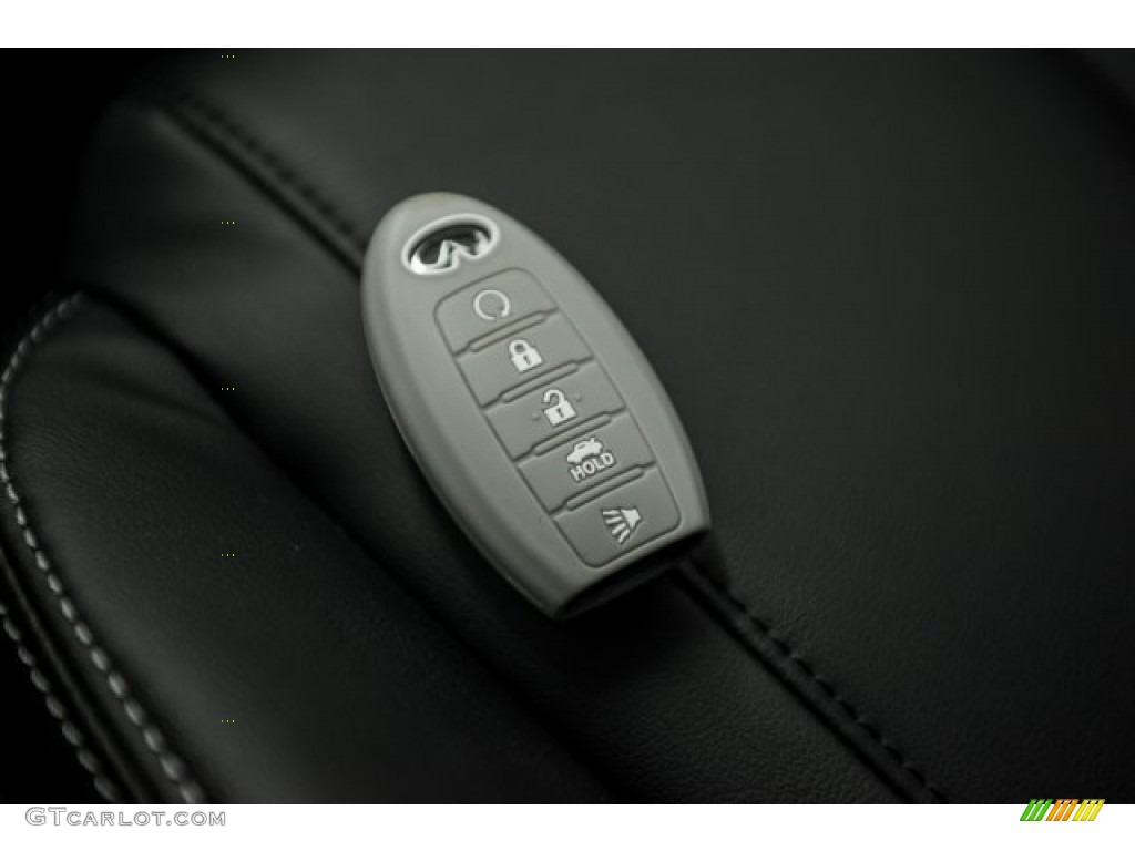 2017 Infiniti Q60 3.0t Premium Coupe Keys Photos