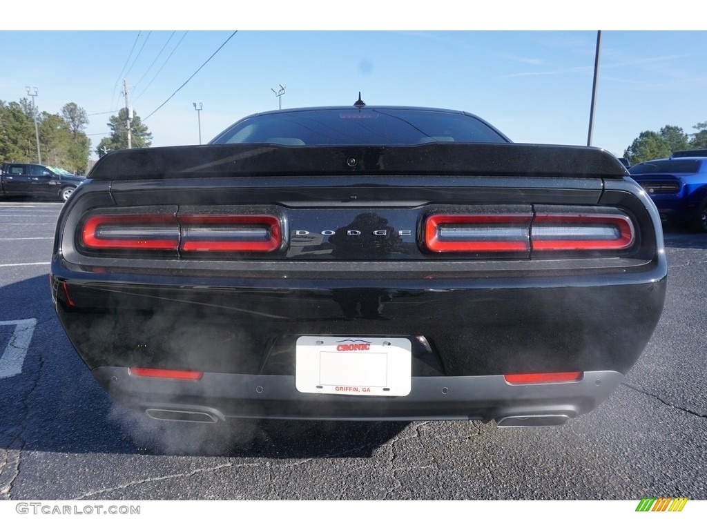 2018 Challenger R/T - Pitch Black / Black photo #6