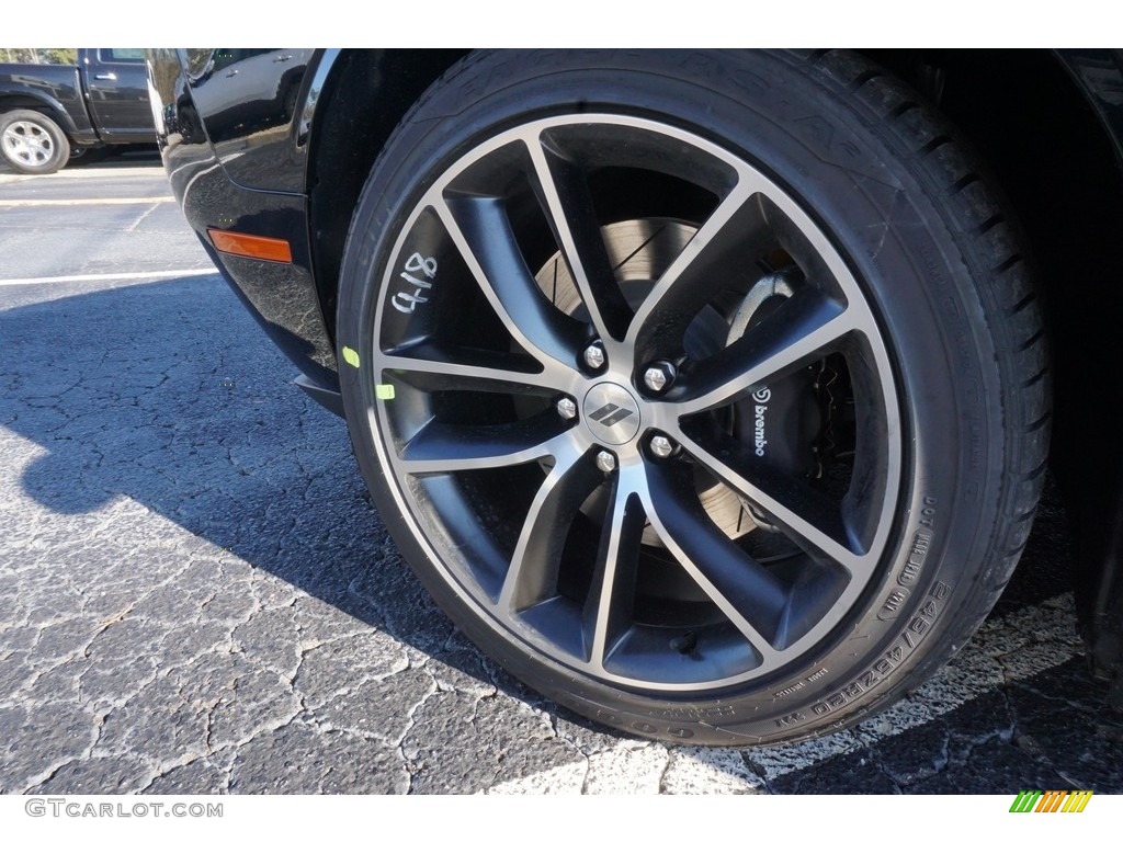 2018 Challenger R/T - Pitch Black / Black photo #11