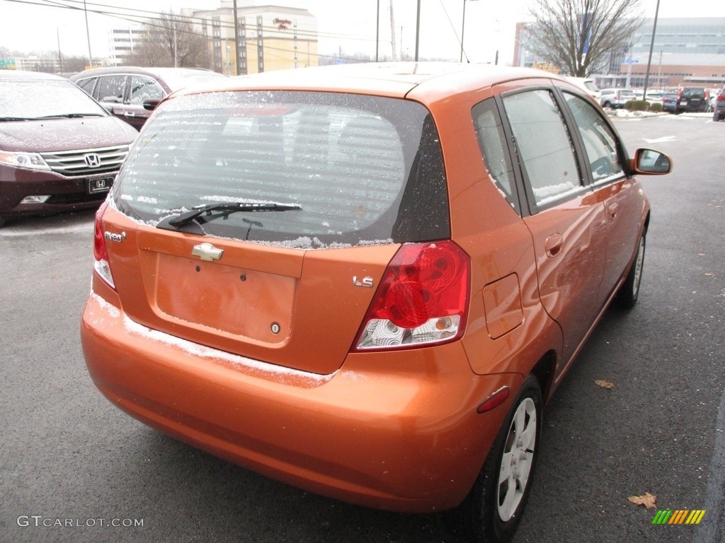 2007 Aveo 5 LS Hatchback - Spicy Orange / Charcoal Black photo #5