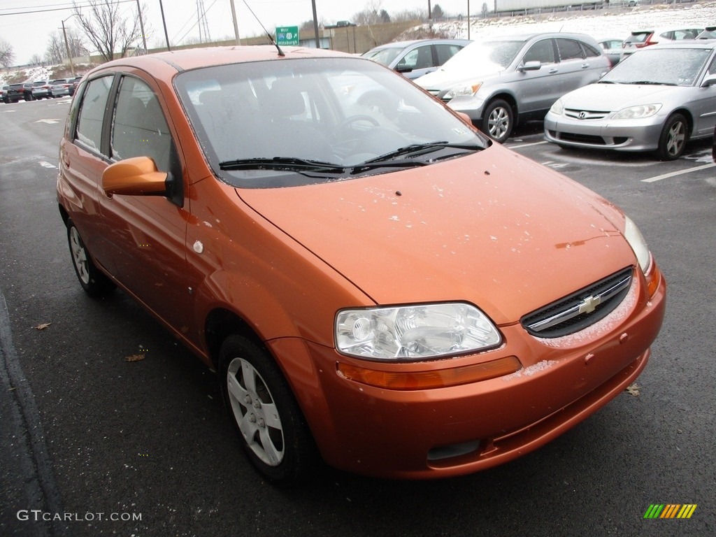 2007 Aveo 5 LS Hatchback - Spicy Orange / Charcoal Black photo #7