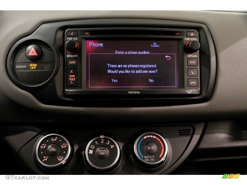 2016 Yaris 5-Door LE - Black Sand Pearl / Black photo #10