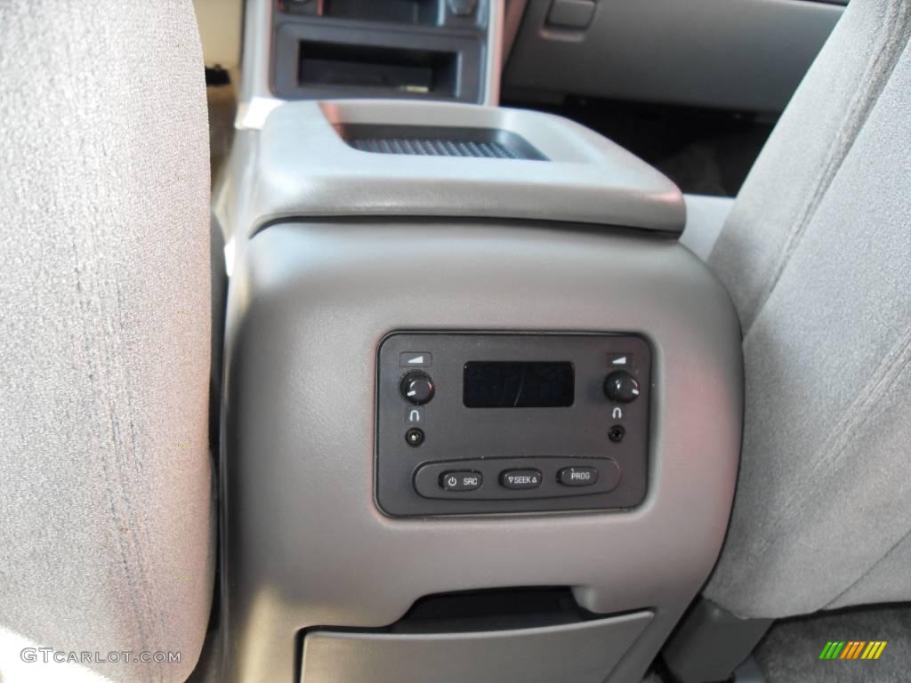 2003 Suburban 1500 LS - Light Pewter Metallic / Tan/Neutral photo #12