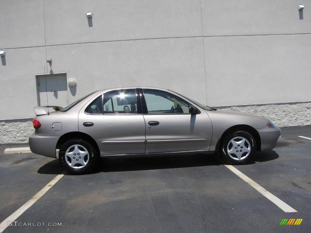 2004 Cavalier Sedan - Sandrift Metallic / Neutral photo #4
