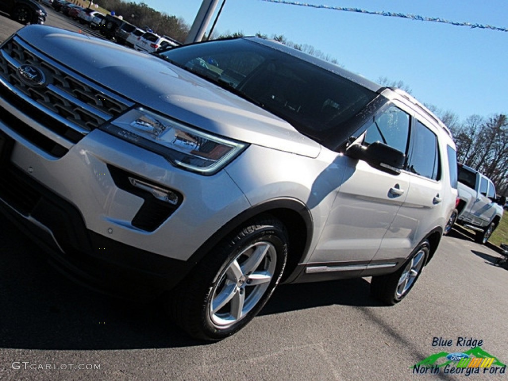 2018 Explorer XLT - Ingot Silver / Ebony Black photo #30