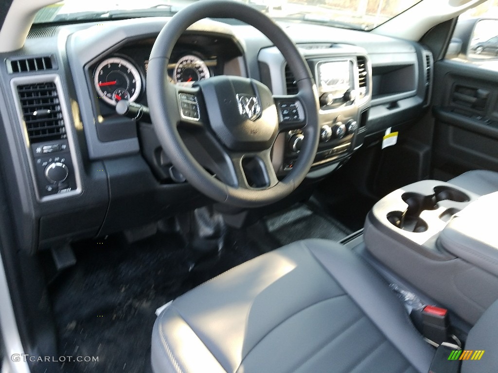 2018 1500 Tradesman Crew Cab 4x4 - Bright Silver Metallic / Black/Diesel Gray photo #7