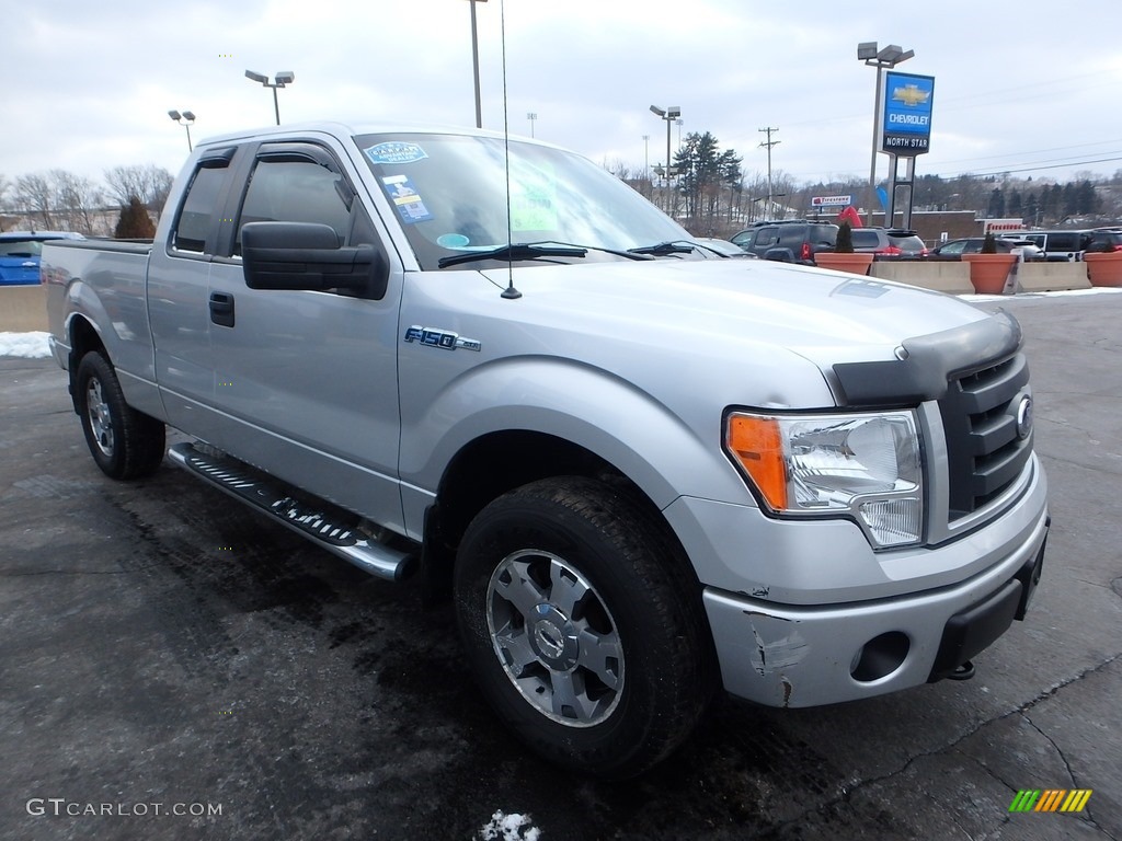 2010 F150 STX SuperCab 4x4 - Ingot Silver Metallic / Medium Stone photo #10