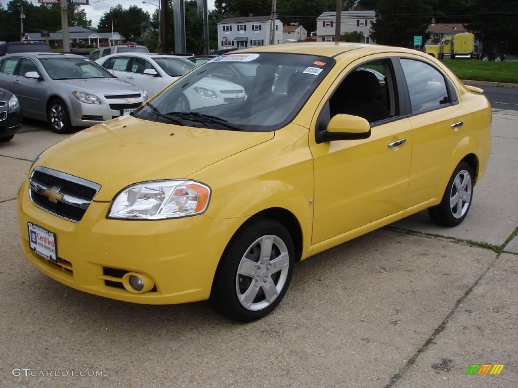 2009 Aveo LT Sedan - Summer Yellow / Charcoal photo #1