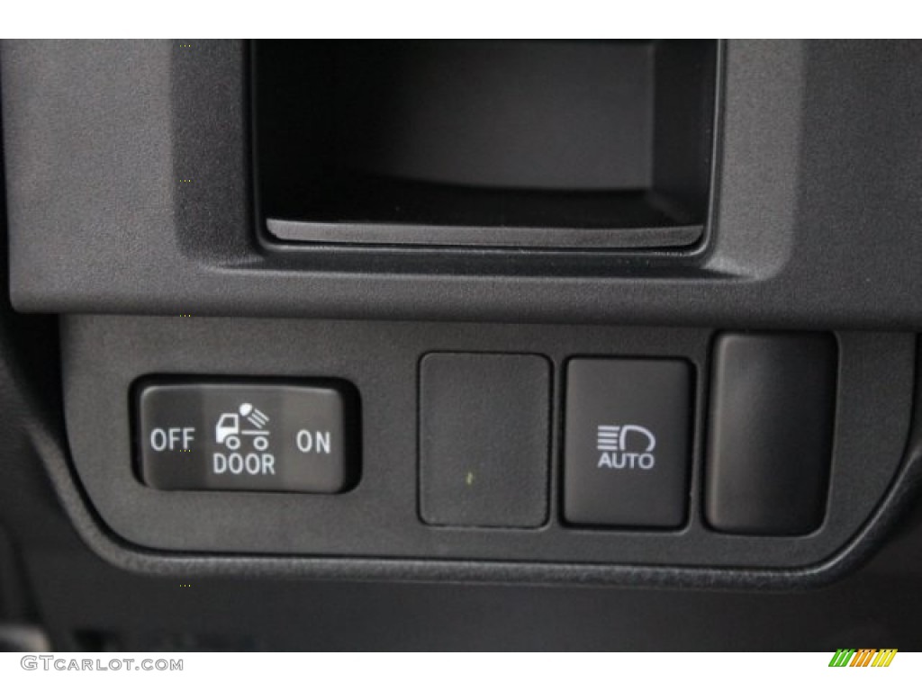 2018 Toyota Tacoma SR Double Cab Controls Photo #124668841