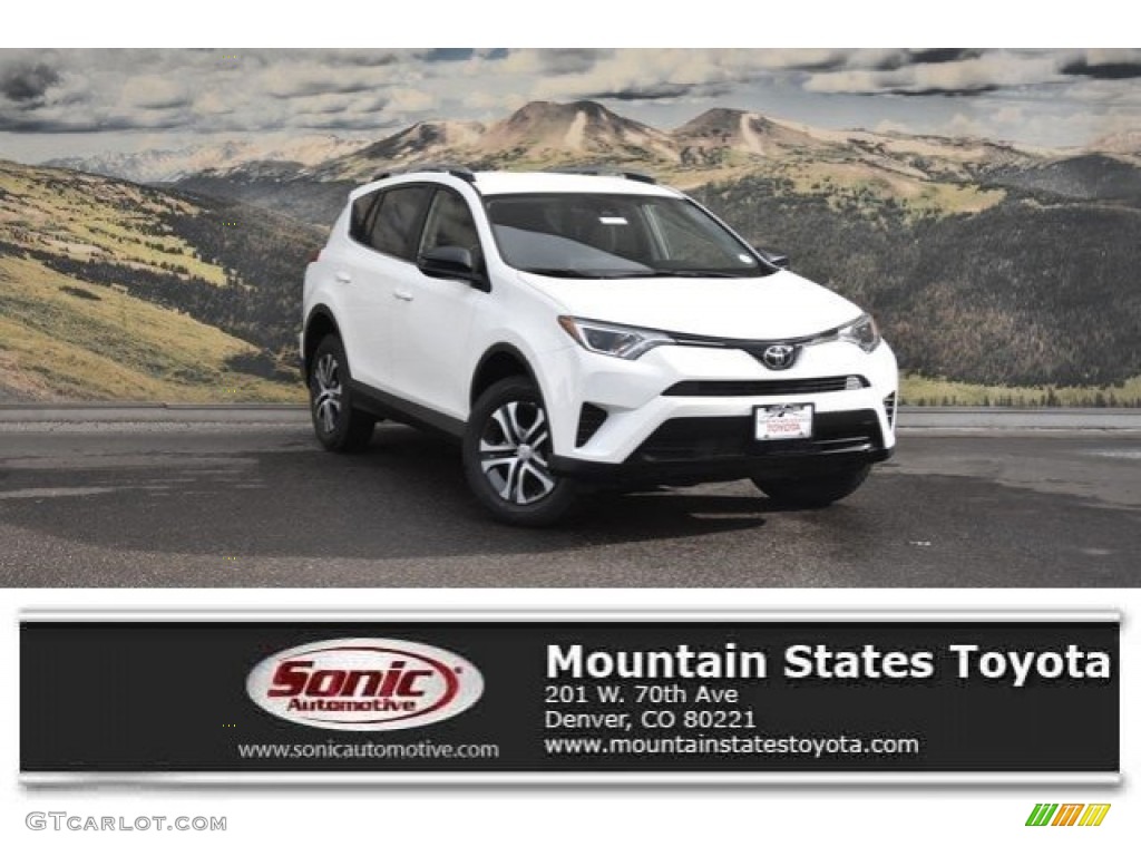 2018 RAV4 LE AWD - Super White / Black photo #1