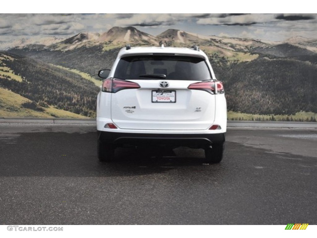 2018 RAV4 LE AWD - Super White / Black photo #4