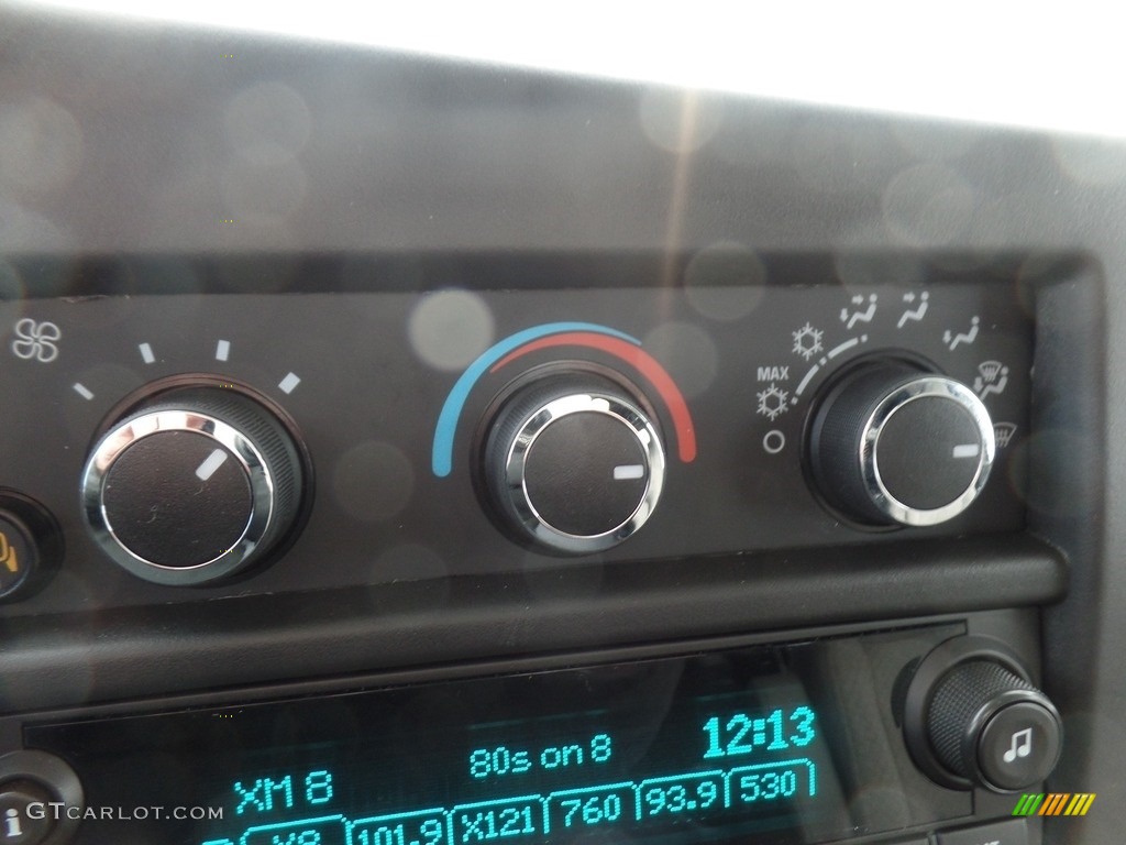 2018 Chevrolet Express 2500 Cargo WT Controls Photo #124675363