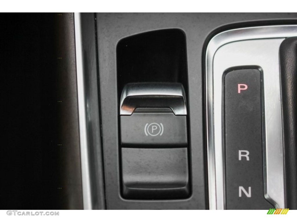 2017 Audi Q5 3.0 TFSI Premium Plus quattro Controls Photo #124678342