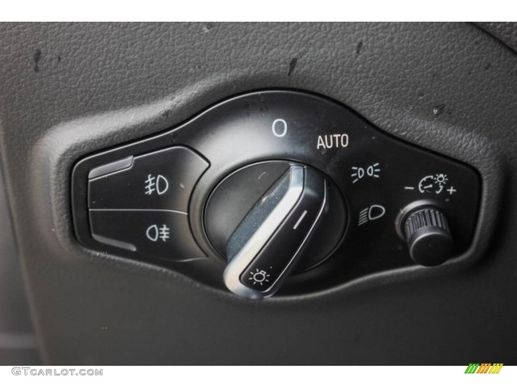 2017 Audi Q5 3.0 TFSI Premium Plus quattro Controls Photos