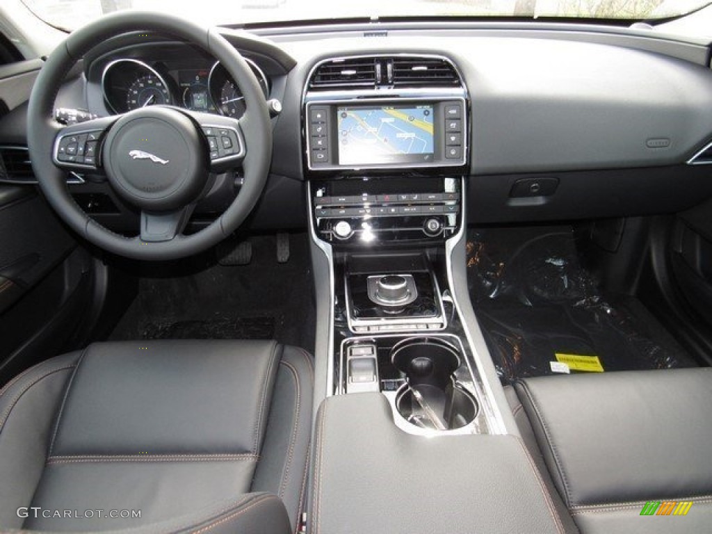 2017 XE 20d Prestige - Dark Sapphire Blue / Jet photo #4