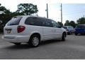 Stone White - Town & Country LXi Photo No. 6