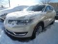 2018 Ivory Pearl Metallic Tri-Coat Lincoln MKX Reserve AWD  photo #1