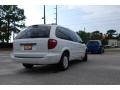 Stone White - Town & Country LXi Photo No. 10