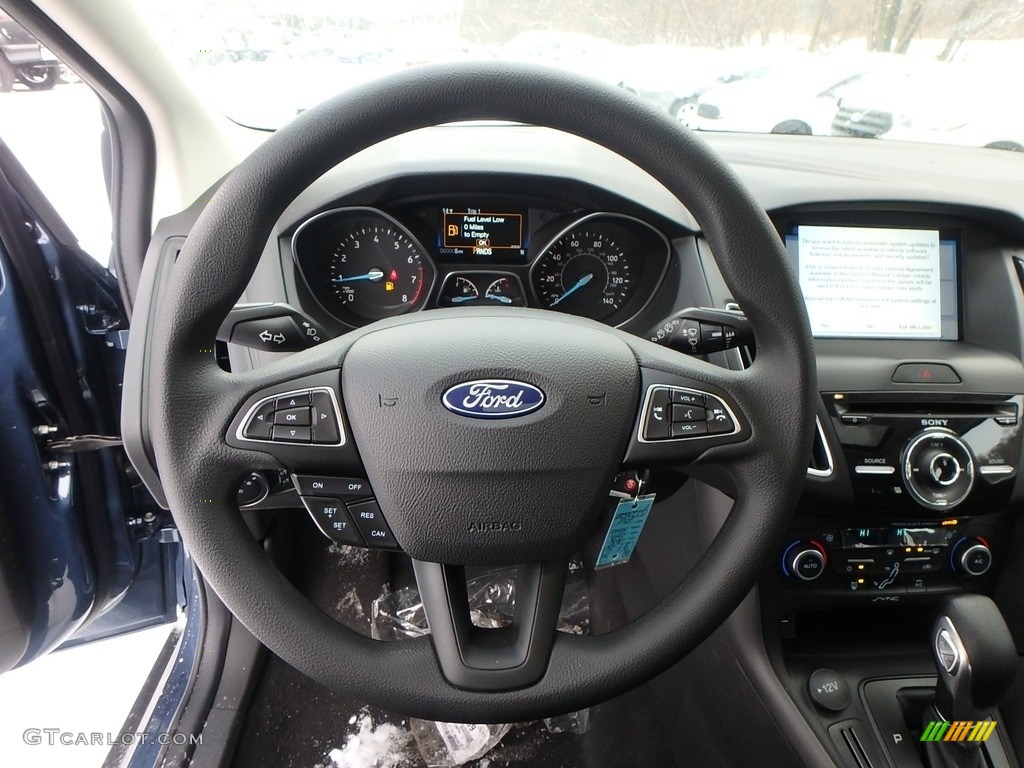2018 Focus SEL Hatch - Blue Metallic / Charcoal Black photo #17