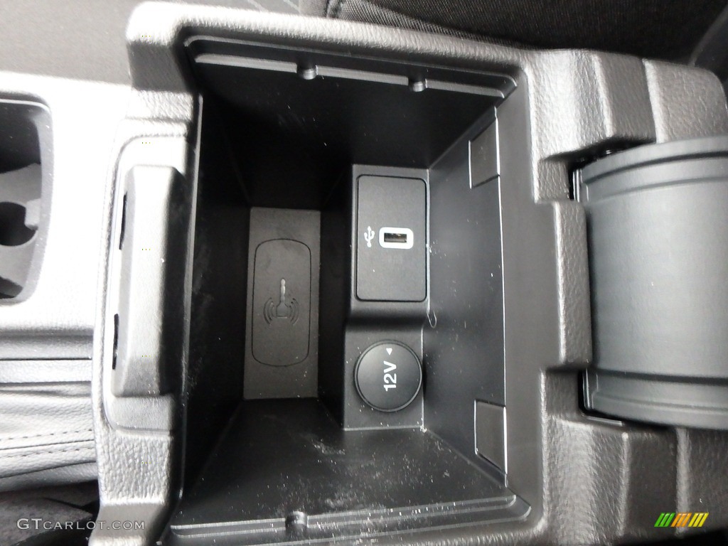 2018 Focus SEL Hatch - Blue Metallic / Charcoal Black photo #20