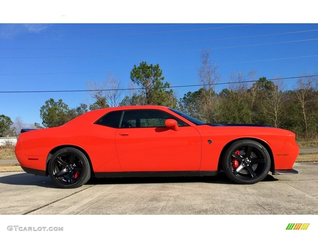Go Mango 2017 Dodge Challenger SRT Hellcat Exterior Photo #124685739