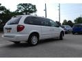 Stone White - Town & Country LXi Photo No. 40