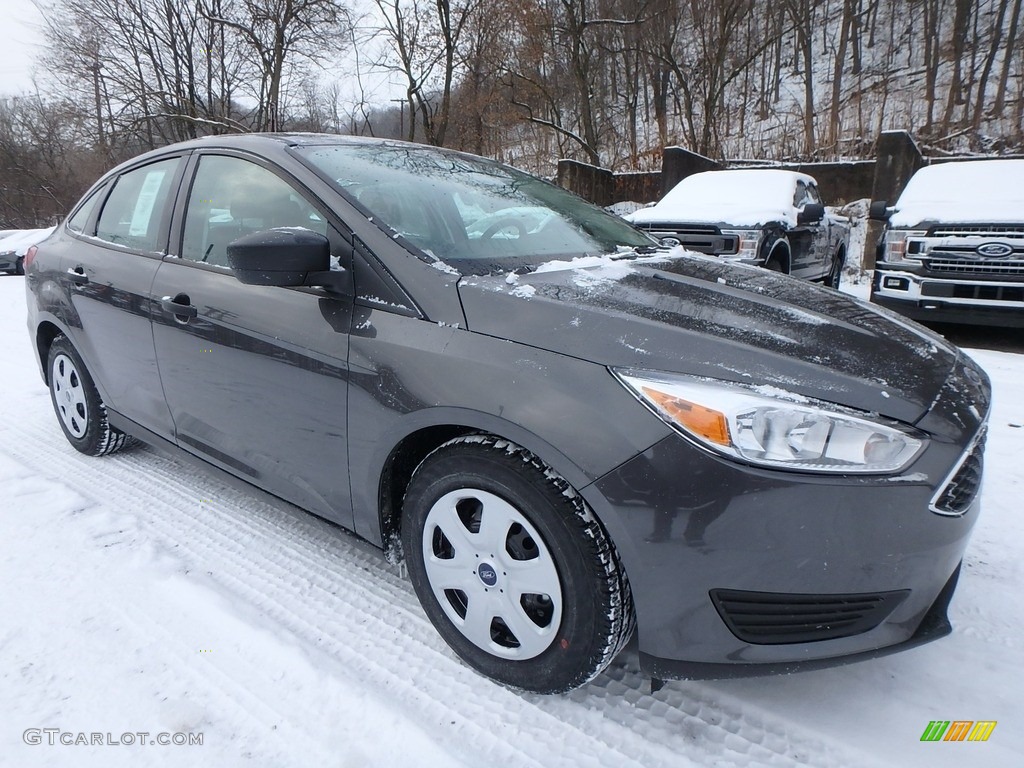 Magnetic 2018 Ford Focus S Sedan Exterior Photo #124691910