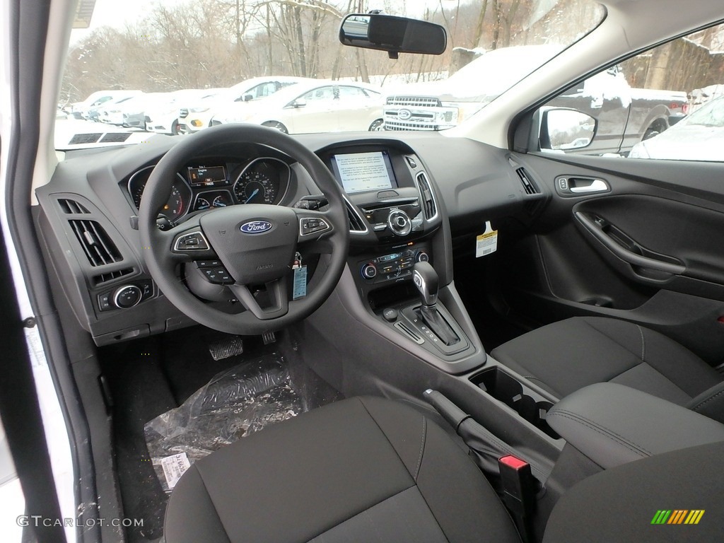 Charcoal Black Interior 2018 Ford Focus SEL Hatch Photo #124692558